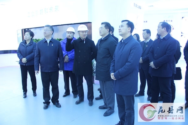 省委常委、常務(wù)副省長翁杰明到王樓鎮(zhèn)盛通聚源3D項(xiàng)目調(diào)研慰問